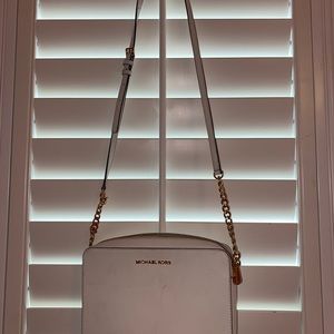 MK CROSSBODY